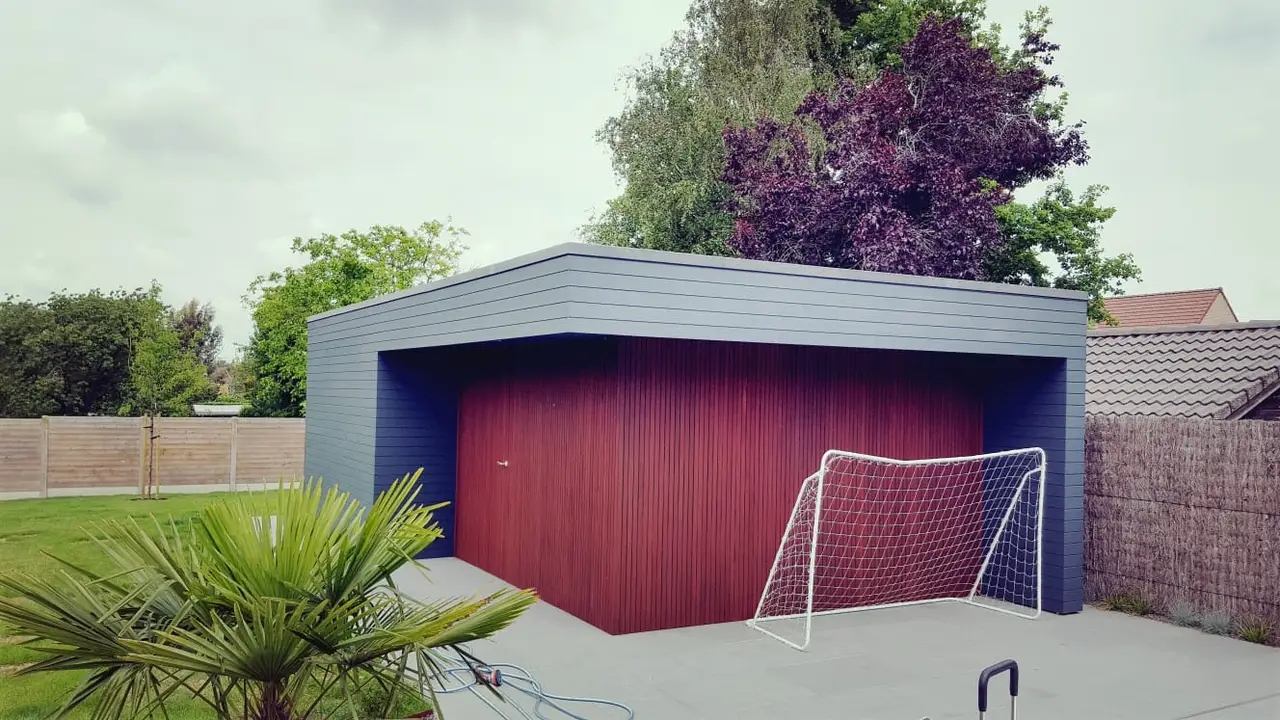 Pool house